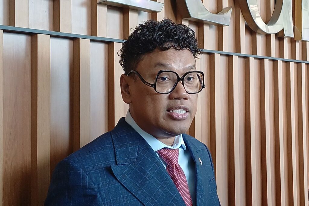 Uya Kuya Anggota DPR-RI (Partai PAN)