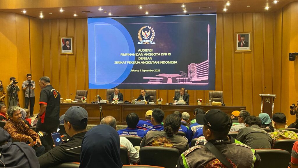 Audiensi Serikat Pekerja Ojek Online dengan DPR