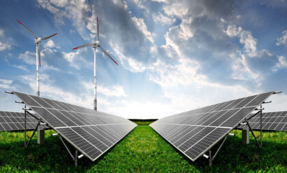 Ilustrasi sumber energi terbarukan dengan tujuan transisi energi