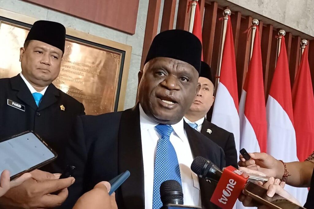 Natalius Pigai usulkan korupsi masuk ke pelanggaran HAM