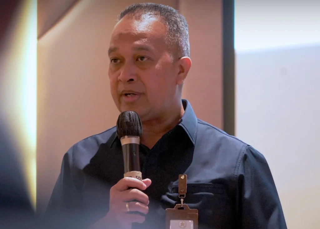 Velix Vernando Wanggai dilantik sebagai ketua komite embangunan papua